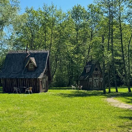 Les Lodges Du Lac Saint-Alban-de-Montbel ภายนอก รูปภาพ