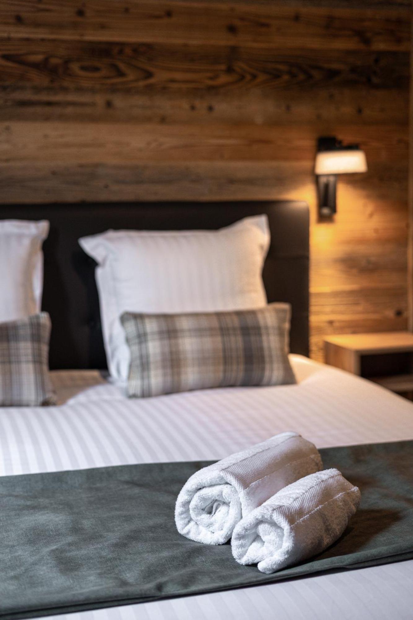 Les Lodges Du Lac Saint-Alban-de-Montbel ภายนอก รูปภาพ