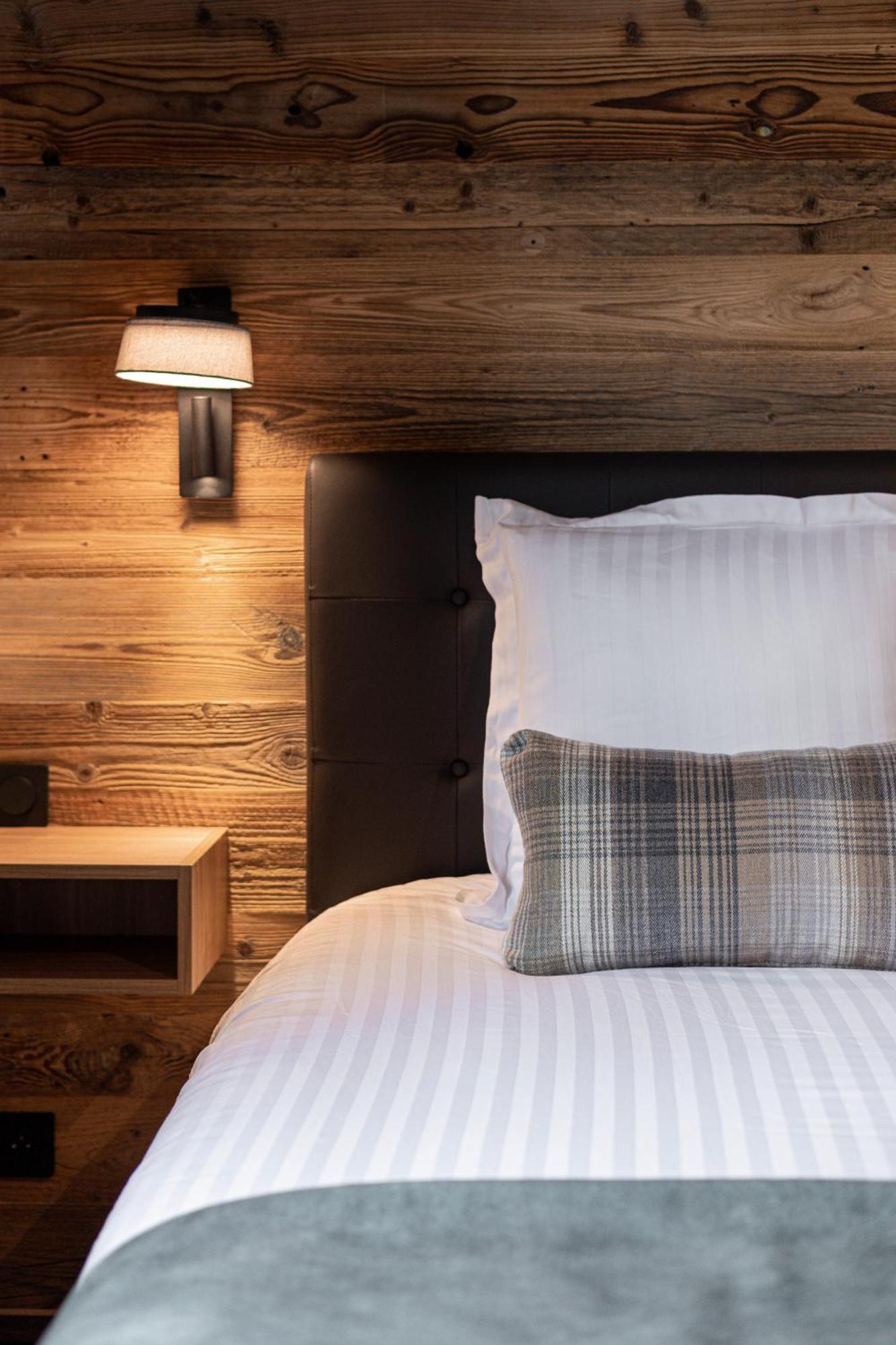Les Lodges Du Lac Saint-Alban-de-Montbel ภายนอก รูปภาพ