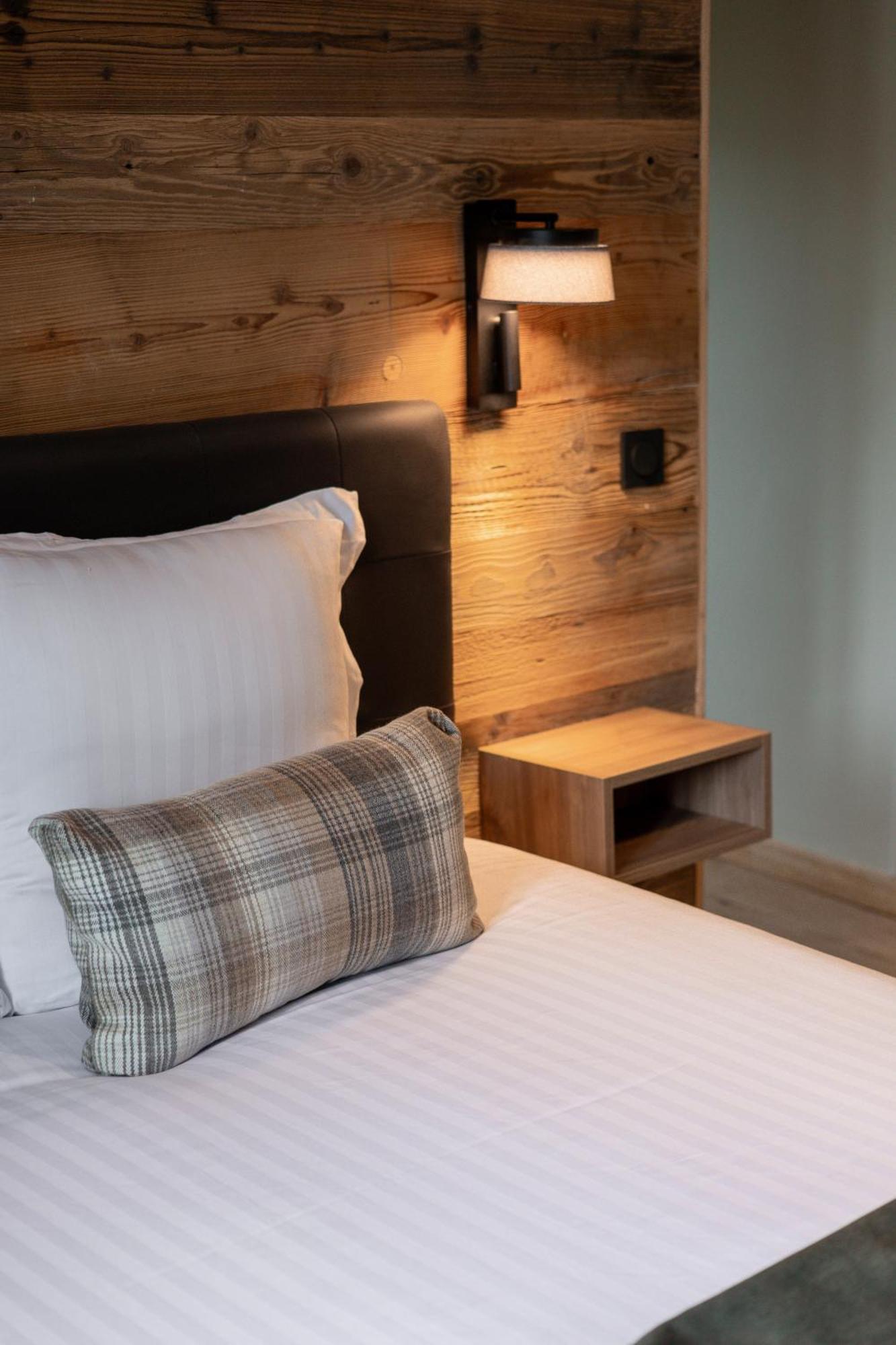 Les Lodges Du Lac Saint-Alban-de-Montbel ภายนอก รูปภาพ