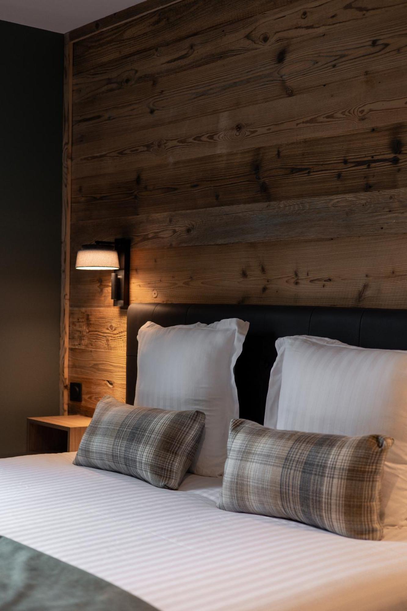 Les Lodges Du Lac Saint-Alban-de-Montbel ภายนอก รูปภาพ