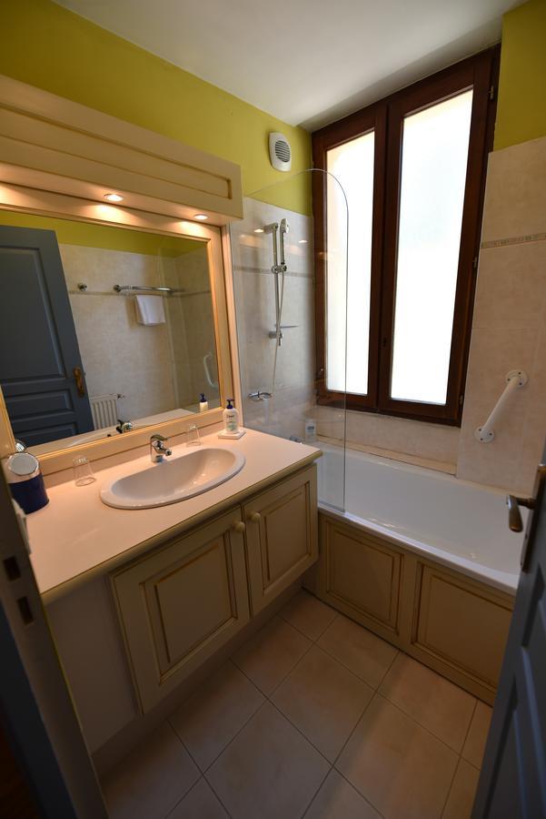 Les Lodges Du Lac Saint-Alban-de-Montbel ภายนอก รูปภาพ