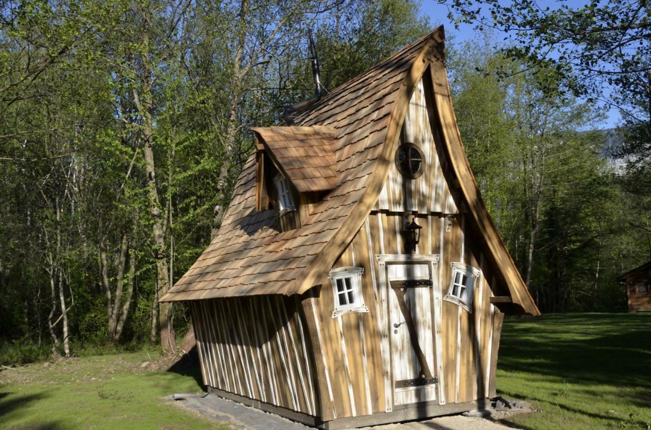 Les Lodges Du Lac Saint-Alban-de-Montbel ภายนอก รูปภาพ