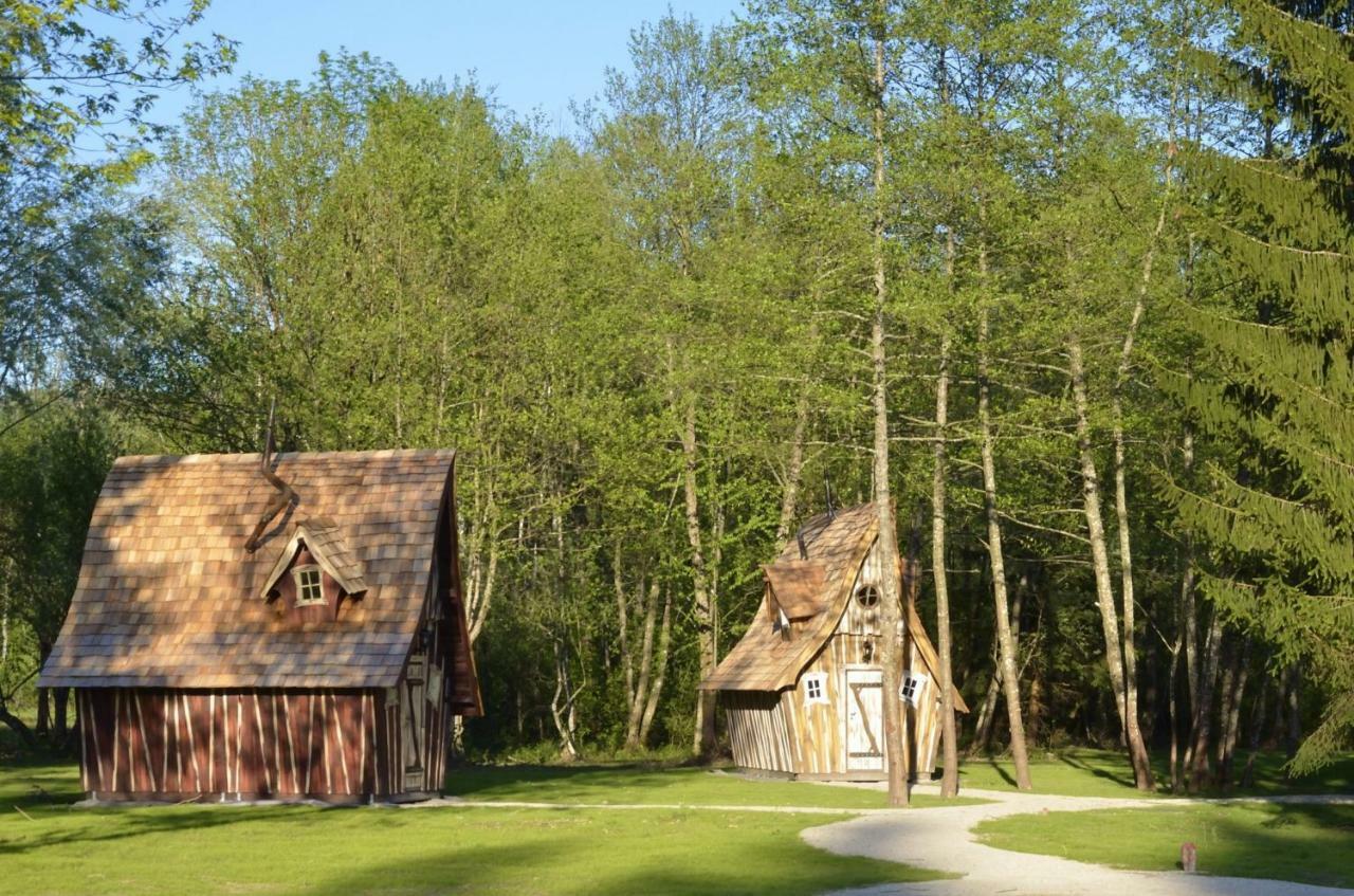 Les Lodges Du Lac Saint-Alban-de-Montbel ภายนอก รูปภาพ