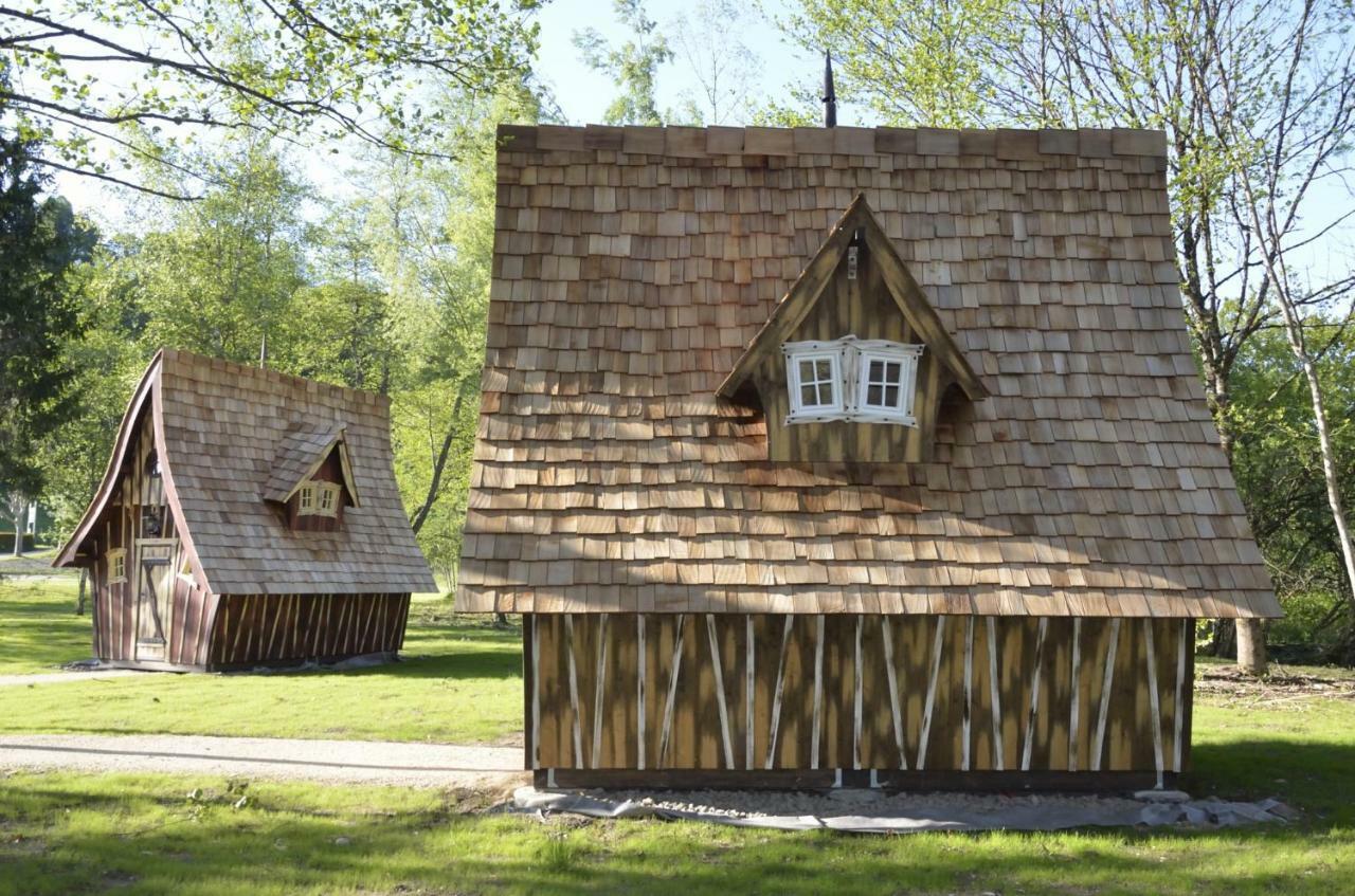 Les Lodges Du Lac Saint-Alban-de-Montbel ภายนอก รูปภาพ