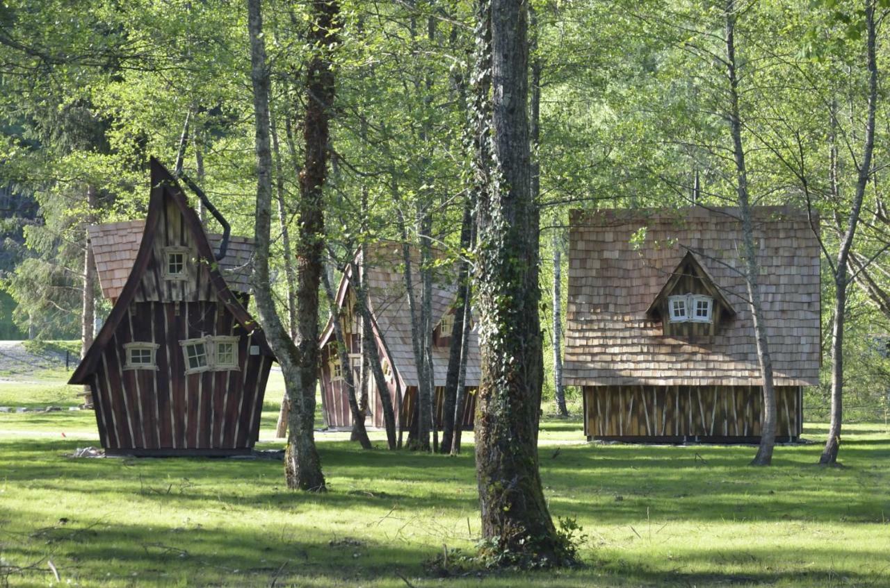 Les Lodges Du Lac Saint-Alban-de-Montbel ภายนอก รูปภาพ