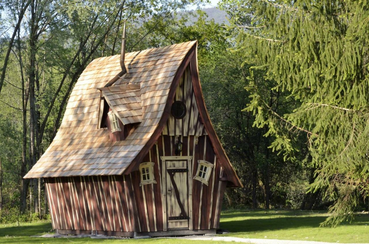 Les Lodges Du Lac Saint-Alban-de-Montbel ภายนอก รูปภาพ
